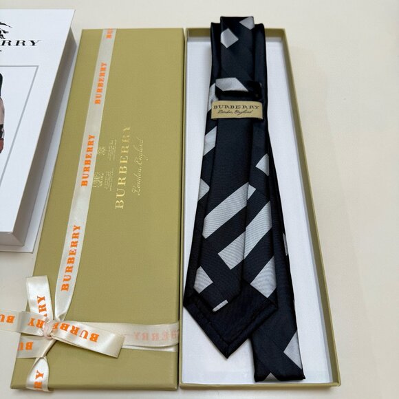 Burberry Men's Tie - Picture 2 of 6